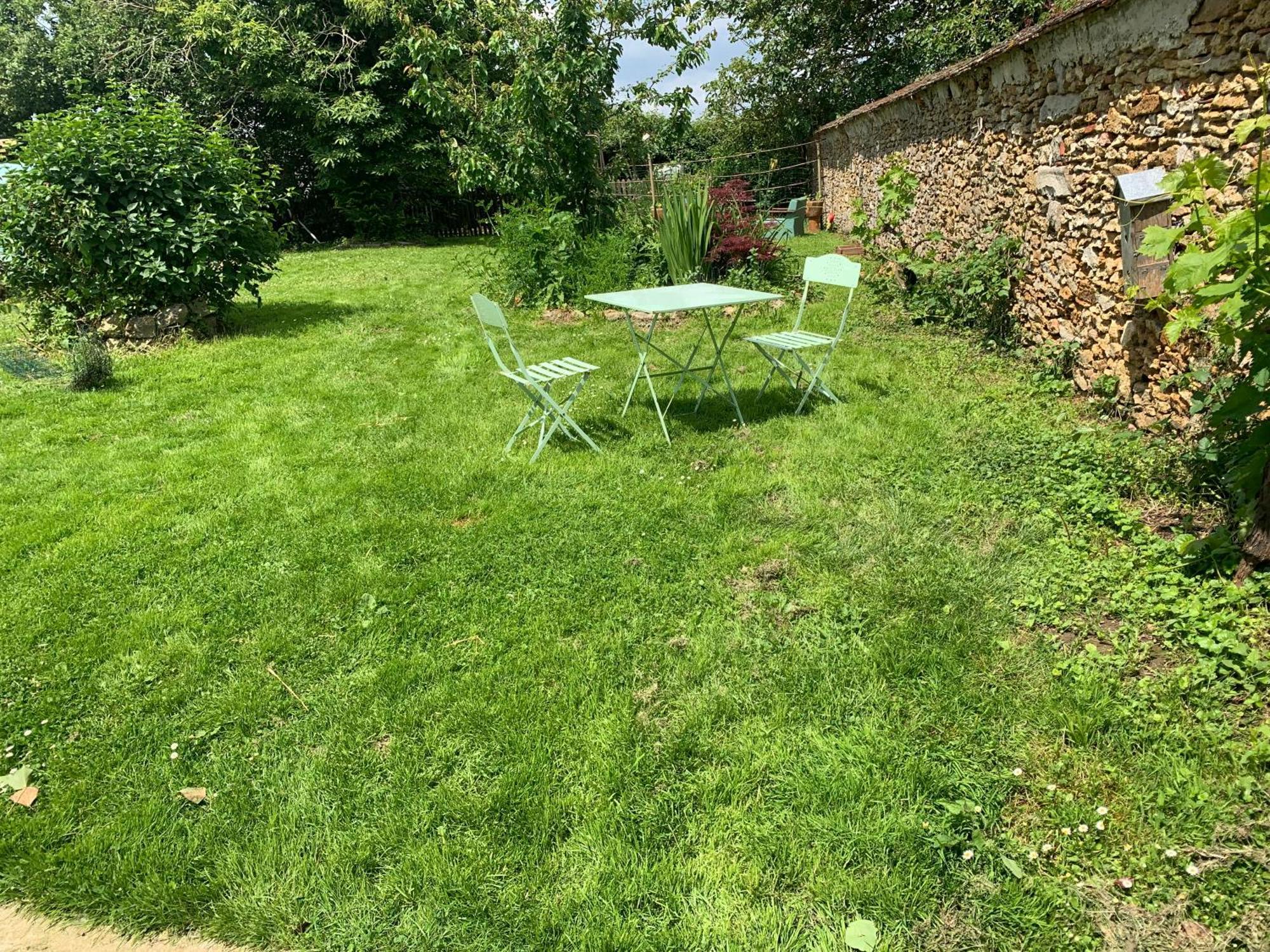 Au Joyeux Lureau Bed and Breakfast Touquin Buitenkant foto