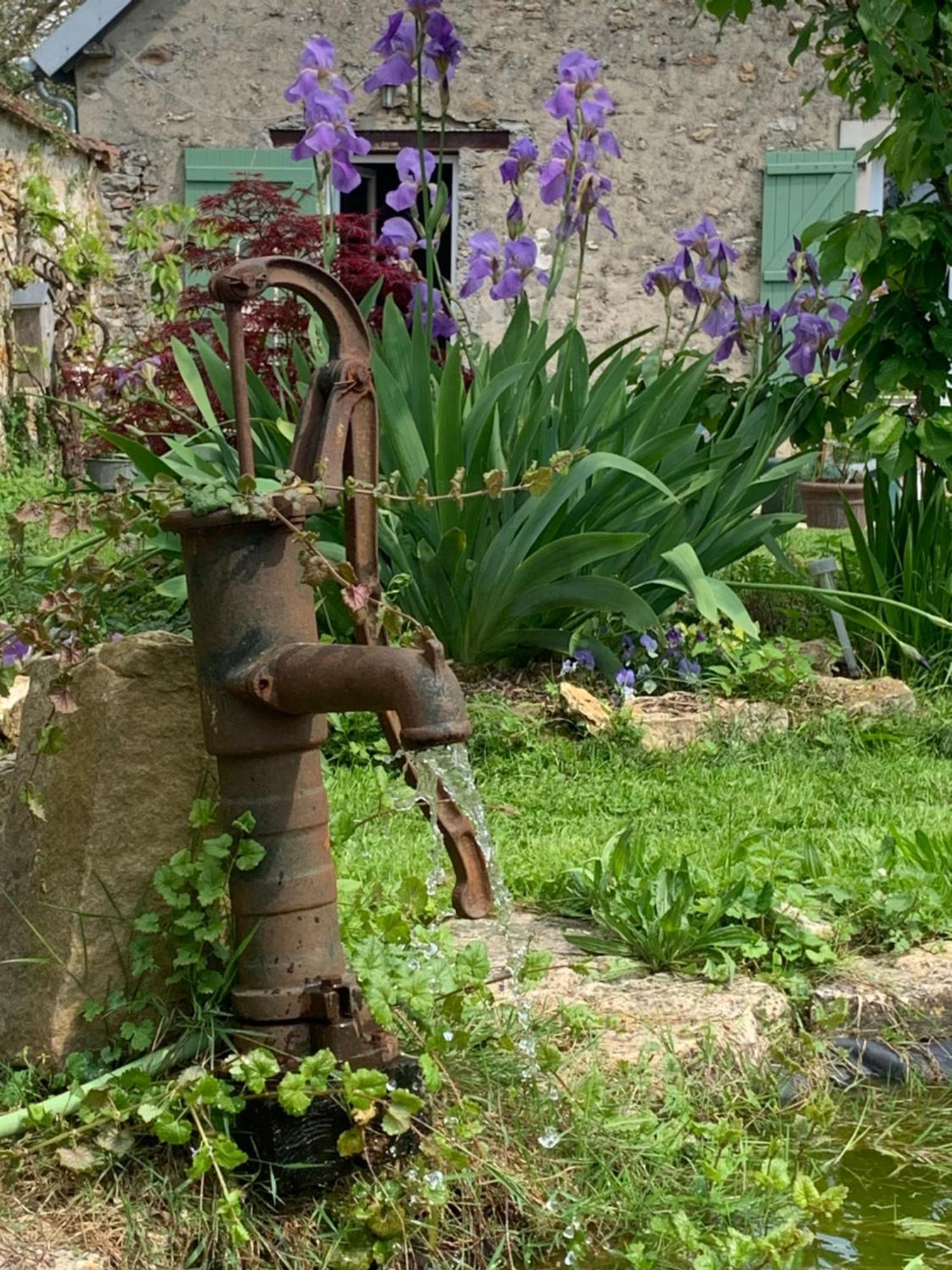 Au Joyeux Lureau Bed and Breakfast Touquin Buitenkant foto